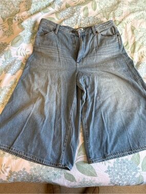 NWT Wrangler Light Distressed Denim Culotte Jeans